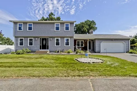 85 Savory Dr, Chicopee, MA 01020