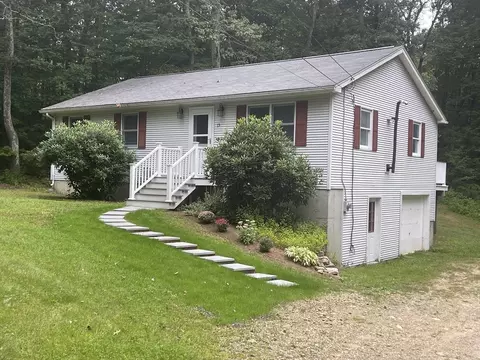 15 Mcbride Rd, Wales, MA 01081