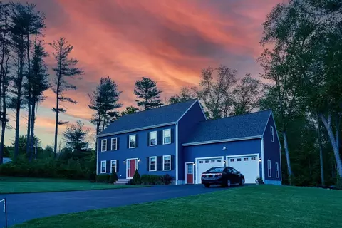 10 Carlton St, Raynham, MA 02767