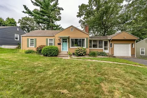 176 W Allen Ridge Rd, Springfield, MA 01118
