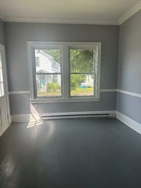 Living - 21 Pine St, Easthampton, MA 01027 photo 2 of 3