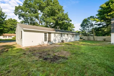 21 Camardo Dr, Wareham, MA 02571 photo 6