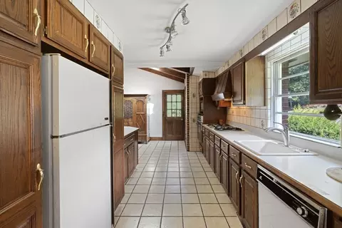 24 Old Jacobs, Georgetown, MA 01833 photo 5