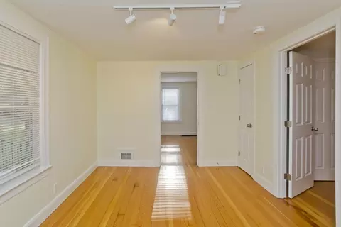 265 Ambrose St, Springfield, MA 01109 photo 19