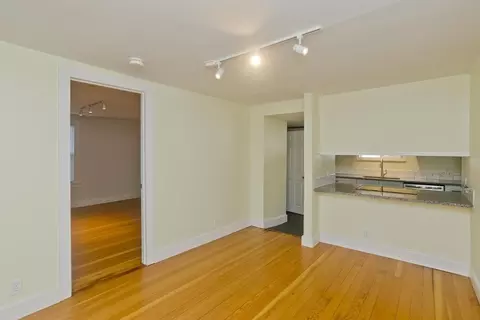 265 Ambrose St, Springfield, MA 01109 photo 18