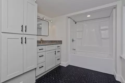 265 Ambrose St, Springfield, MA 01109 photo 9