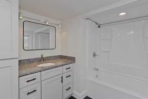 265 Ambrose St, Springfield, MA 01109 photo 10