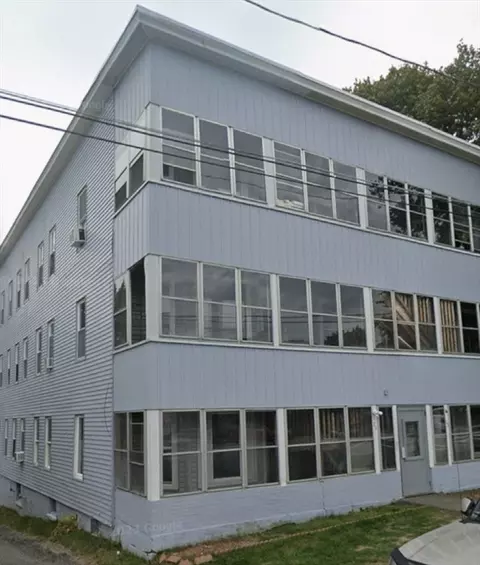 22 Knowlton St, Gardner, MA 01440