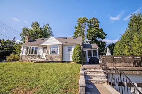 4 Coburn Ave, Dracut, MA 01826