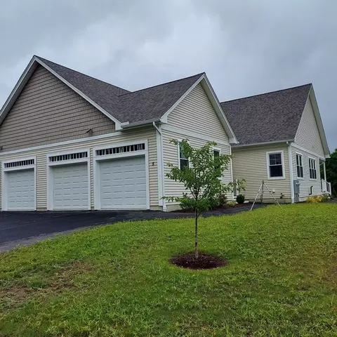 5 Victoria Dr #33, Rochdale, MA 01542