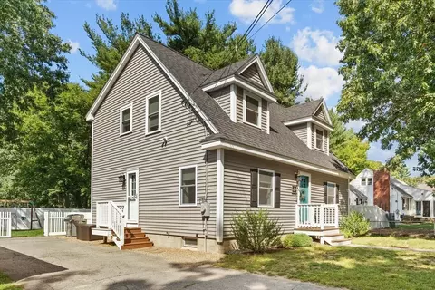 4 Norman Smith St, Chelmsford, MA 01824