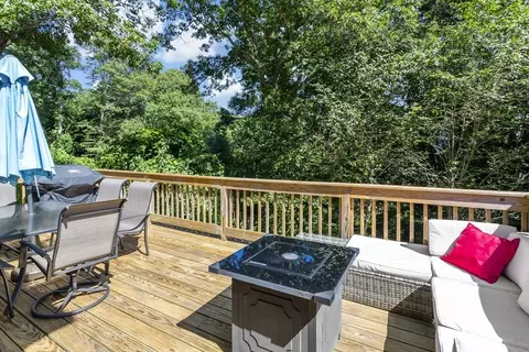 37 Hilltop Rd, Mashpee, MA 02649 photo 13