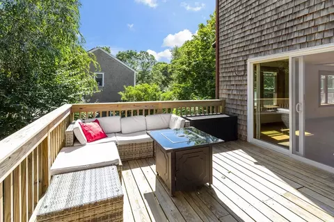 37 Hilltop Rd, Mashpee, MA 02649 photo 16