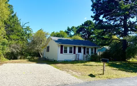 18 Cosyhome Ter, Yarmouth, MA 02664