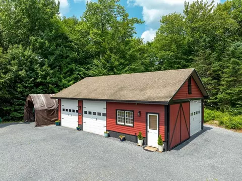 83 N Rd, Monroe, MA 01350 photo 2
