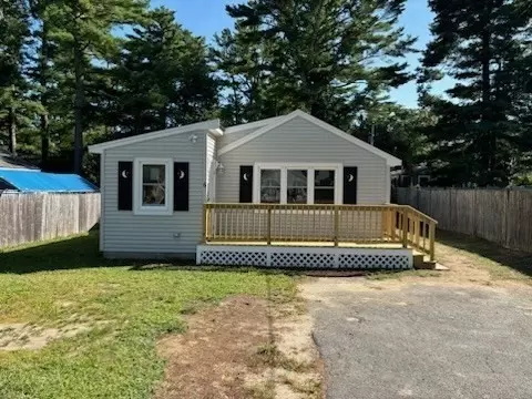 6 9th Ave, Wareham, MA 02571