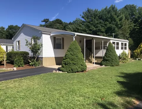 3 Narragansett Dr, Plymouth, MA 02360