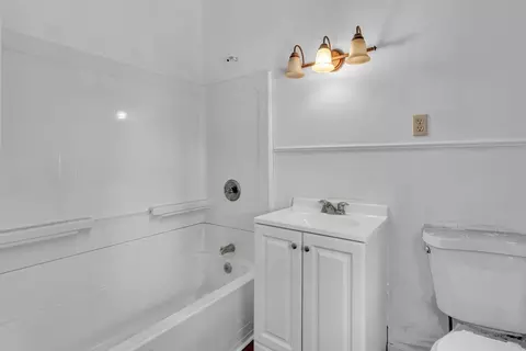 55 Mapledell St, Springfield, MA 01109 photo 37