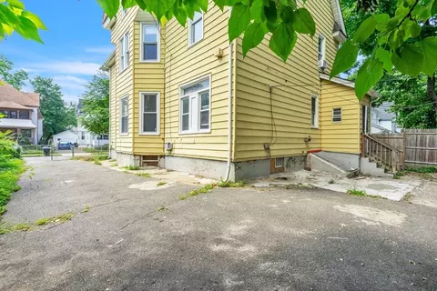 55 Mapledell St, Springfield, MA 01109 photo 40