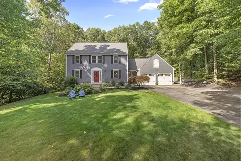 4 Rosewood Pl, Westborough, MA 01581