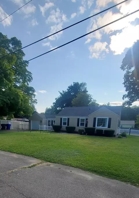 14 Brookside Cir, Springfield, MA 01129 photo 3