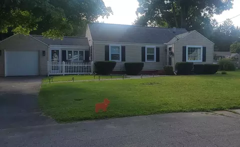 14 Brookside Cir, Springfield, MA 01129 photo 2
