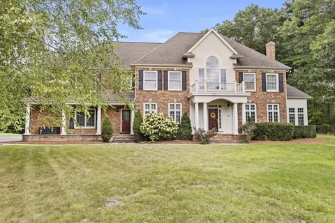 21 Crosswoods Path, Walpole, MA 02081