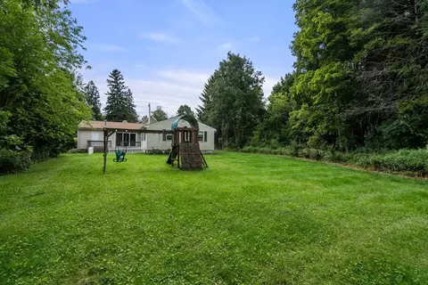 Exterior - 62 Nelson Pl, Worcester, MA 01605 photo 10 of 12