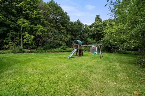 Exterior - 62 Nelson Pl, Worcester, MA 01605 photo 9 of 12