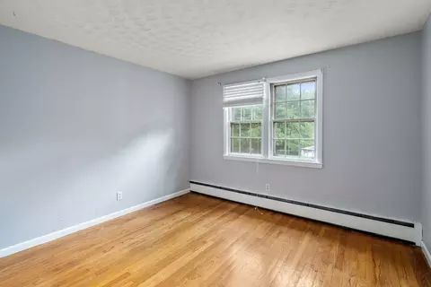Bedroom - 62 Nelson Pl, Worcester, MA 01605 photo 2 of 5