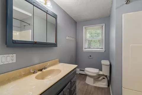 Bath - 62 Nelson Pl, Worcester, MA 01605 photo 1 of 1