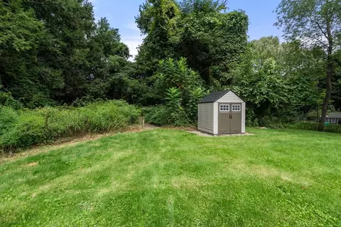 Exterior - 62 Nelson Pl, Worcester, MA 01605 photo 11 of 12