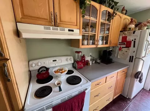 18 Arnold, Worcester, MA 01607 photo 6