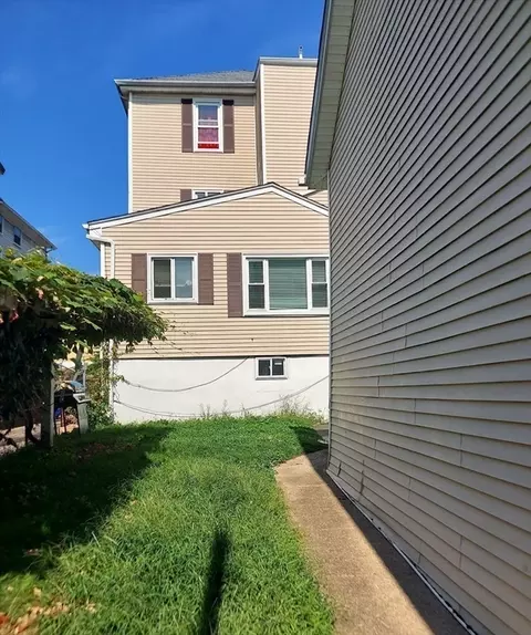 Exterior - 54 Everett St, Fall River, MA 02723 photo 6 of 7