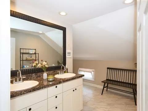 86 Cherry St, Fall River, MA 02720 photo 22