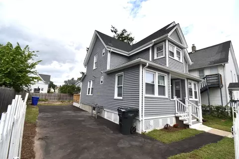 34 Collins St, Springfield, MA 01109 photo 2