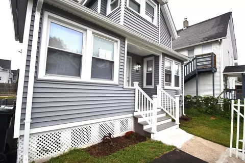 34 Collins St, Springfield, MA 01109 photo 3