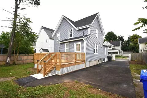34 Collins St, Springfield, MA 01109 photo 5