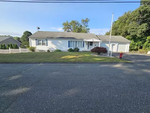110 Blanchard St, Chicopee, MA 01020