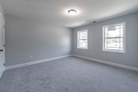92 Crystalbrook Dr, Springfield, MA 01118 photo 30