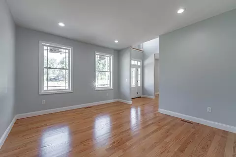 92 Crystalbrook Dr, Springfield, MA 01118 photo 7