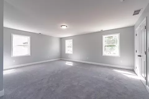 92 Crystalbrook Dr, Springfield, MA 01118 photo 35