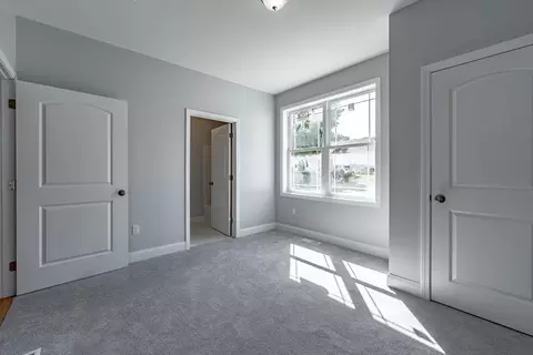 92 Crystalbrook Dr, Springfield, MA 01118 photo 19