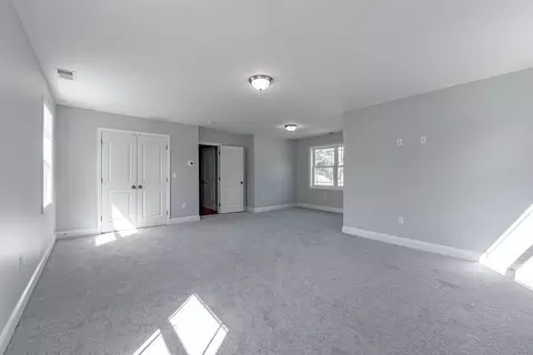 92 Crystalbrook Dr, Springfield, MA 01118 photo 33