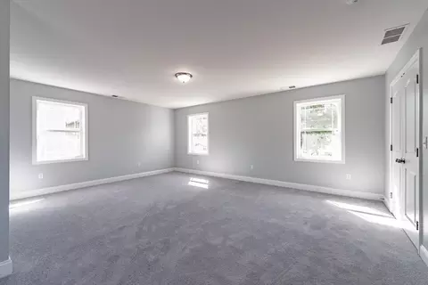 92 Crystalbrook Dr, Springfield, MA 01118 photo 36