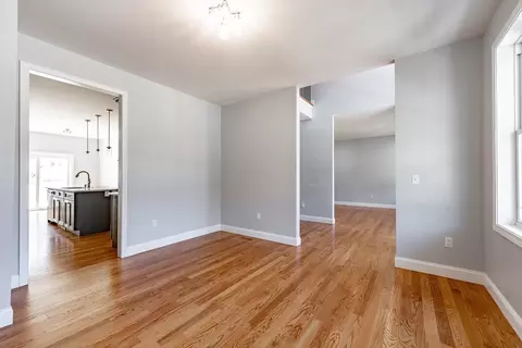 92 Crystalbrook Dr, Springfield, MA 01118 photo 5