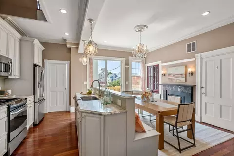 381 W Fourth, Boston, MA 02127