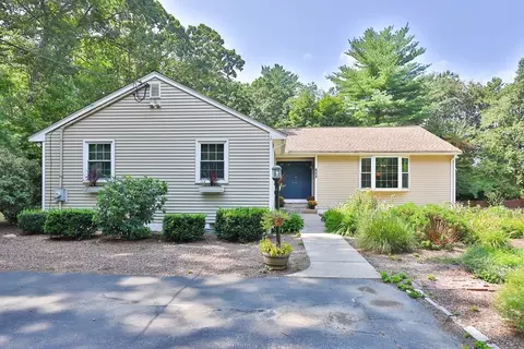 652 Paine Rd, North Attleboro, MA 02760