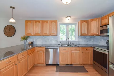19 Grenier Ave, Webster, MA 01570 photo 7
