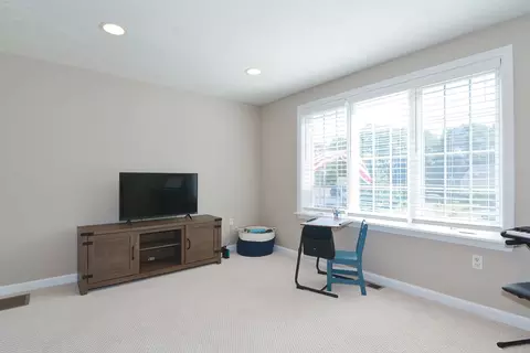 19 Grenier Ave, Webster, MA 01570 photo 15
